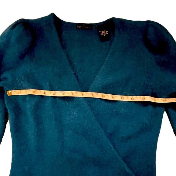 Moda International ~ Turquoise Angora Blend Long Sleeved Sweater ~ size Small - Picture 9 of 9